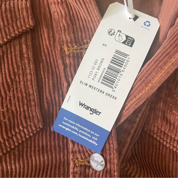 NWT Wrangler Slim-Fit Western Corduroy Dress in Pony Brown Size S - Picture 12 of 14